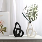 Nordic Instagram style ceramic vase ornaments with a sense of luxury, modern creative TV cabinet handicrafts, dry flower arrangements
