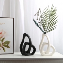 Nordic Instagram style ceramic vase ornaments with a sense of luxury, modern creative TV cabinet handicrafts, dry flower arrangements